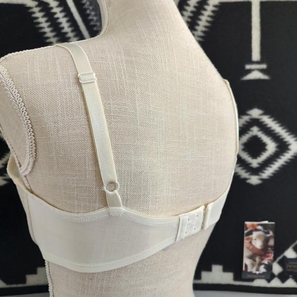 🪶 Vintage GUC Wacoal Brand Intimates Ladie's Unlined Lace Underwire Bra, 34D - Picture 11 of 11